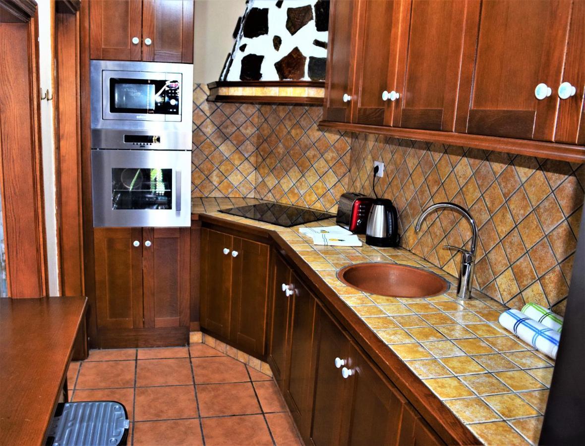 Victoria Family Apartman Tenerife Costa Del Silencio Exterior photo